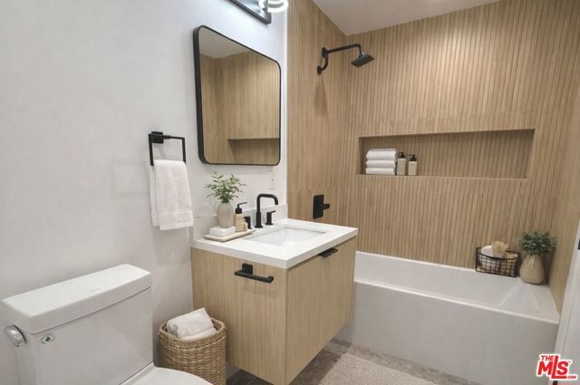 6847 N Figueroa Street, Los Angeles, CA 90042