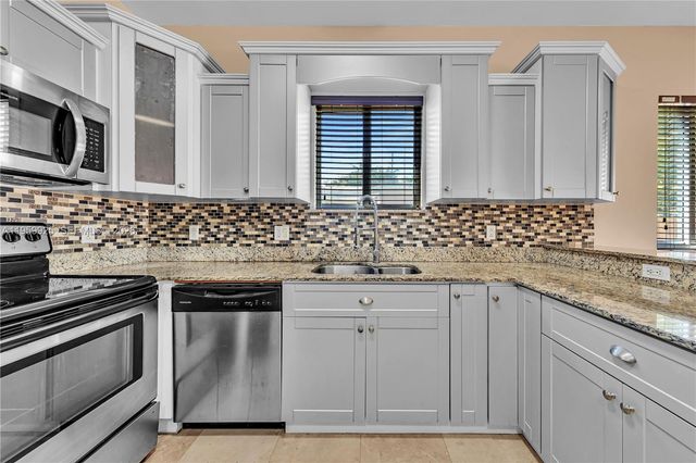 4025 SW 10th St, Miami, FL 33134