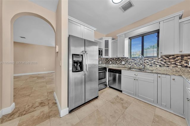 4025 SW 10th St, Miami, FL 33134