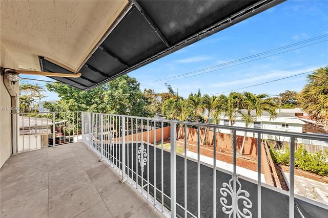 4025 SW 10th St, Miami, FL 33134