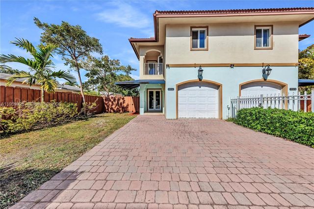 4025 SW 10th St, Miami, FL 33134