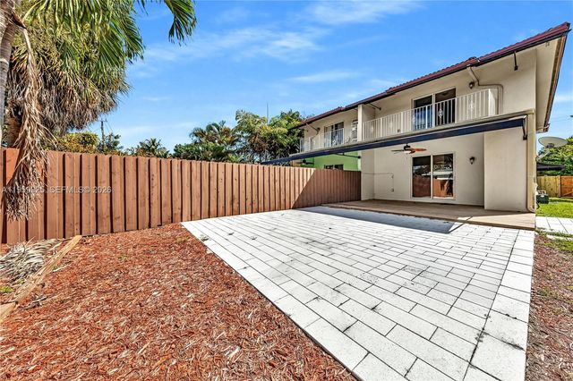 4025 SW 10th St, Miami, FL 33134