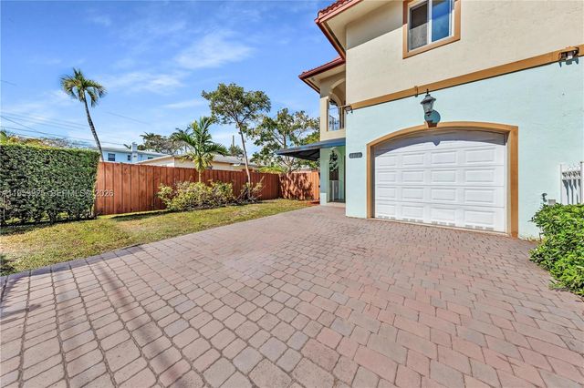 4025 SW 10th St, Miami, FL 33134