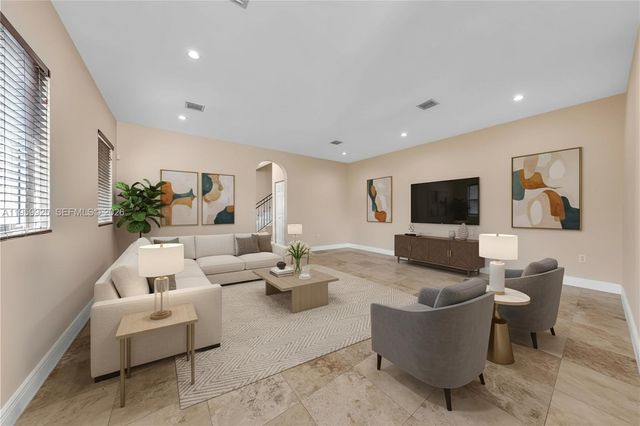 4025 SW 10th St, Miami, FL 33134