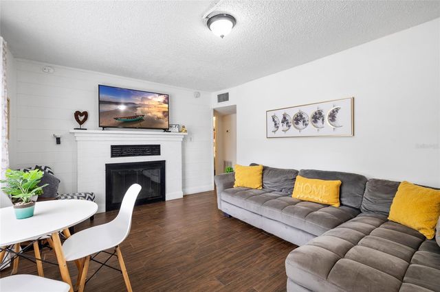 8707 N ASHLEY STREET, Tampa, FL 33604