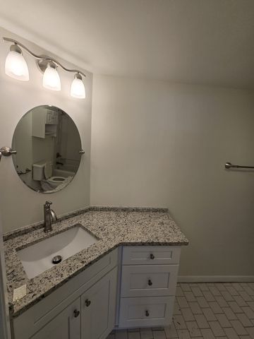 900 19th Ave S Apt 107, Nashville, TN 37212