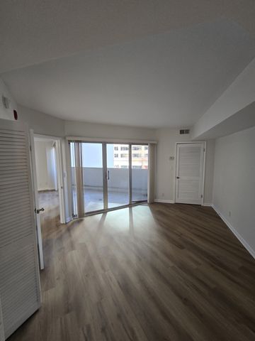 900 19th Ave S Apt 107, Nashville, TN 37212