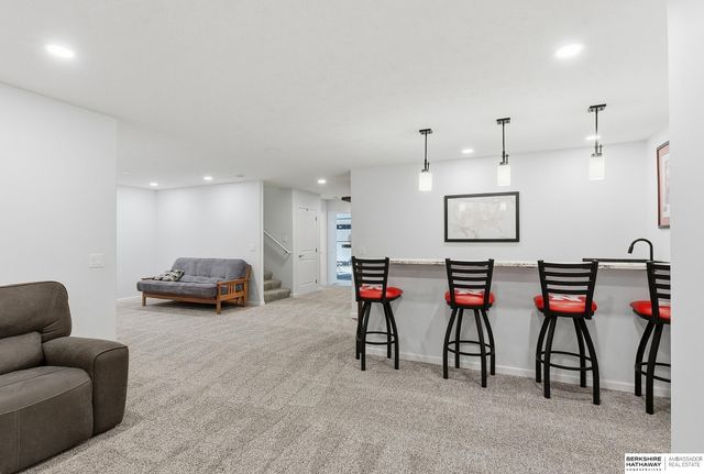 16865 Portal Street, Omaha, NE 68136