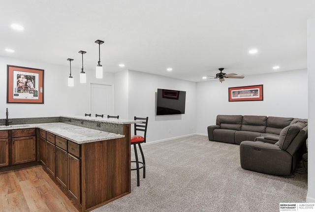 16865 Portal Street, Omaha, NE 68136
