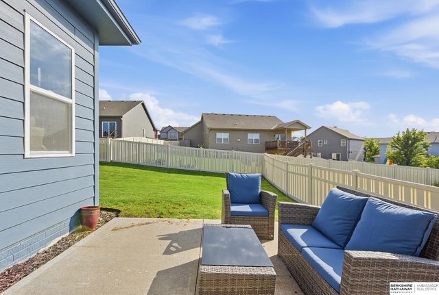 16865 Portal Street, Omaha, NE 68136