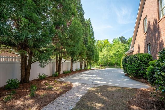 203 Laurel Creek Road SE, Calhoun, GA 30701