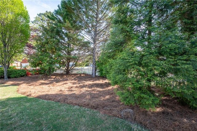 203 Laurel Creek Road SE, Calhoun, GA 30701