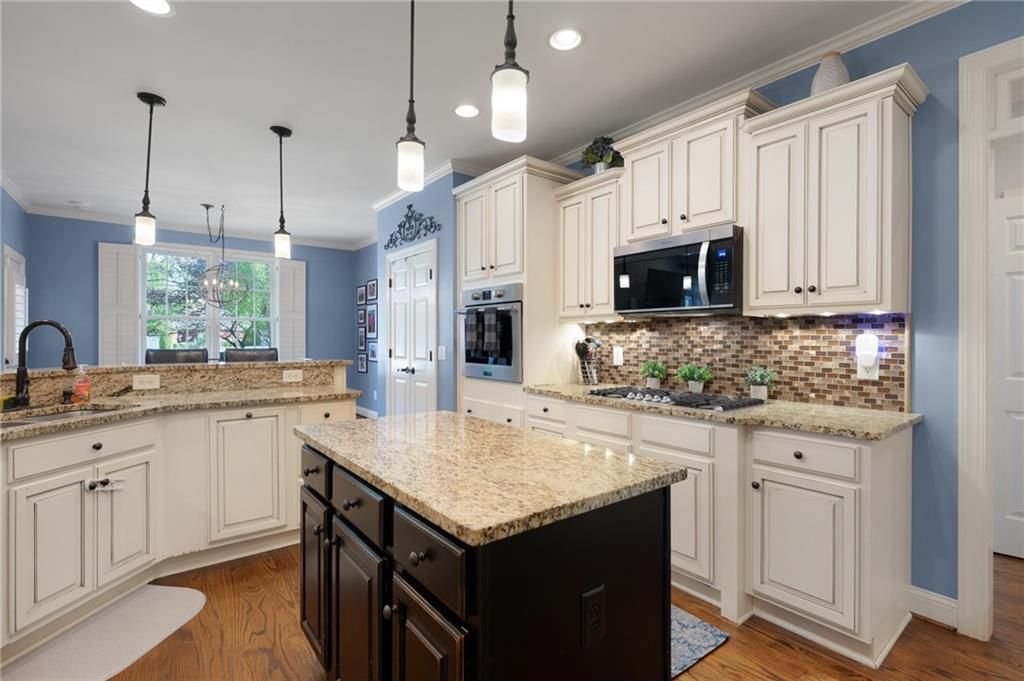 Image 16 of property listing at 203 Laurel Creek Road SE, Calhoun, GA 30701