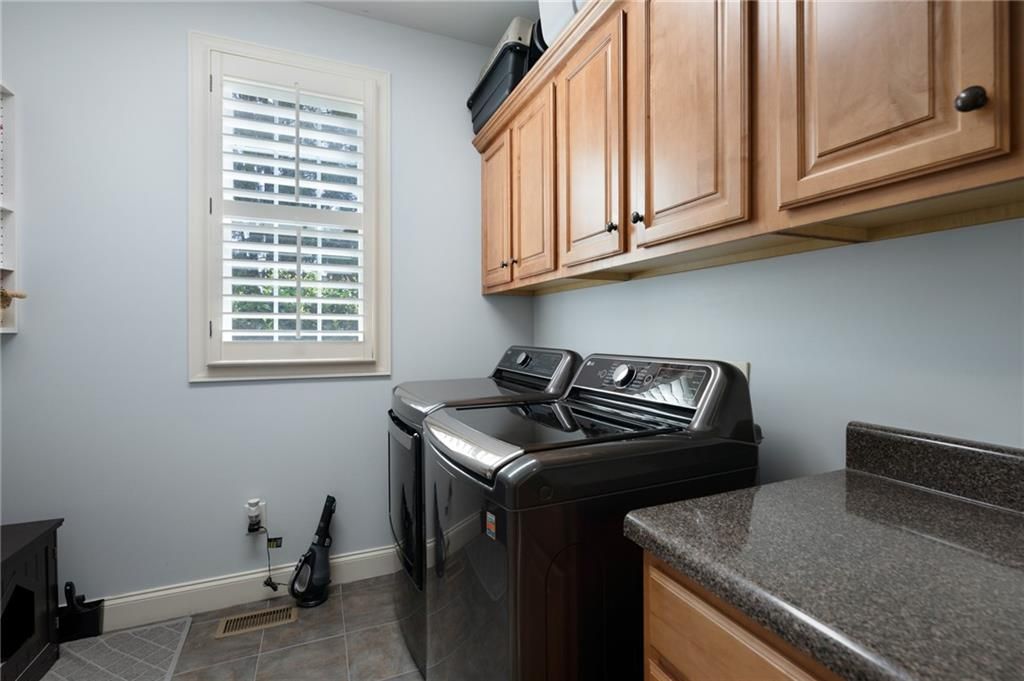 Image 37 of property listing at 203 Laurel Creek Road SE, Calhoun, GA 30701