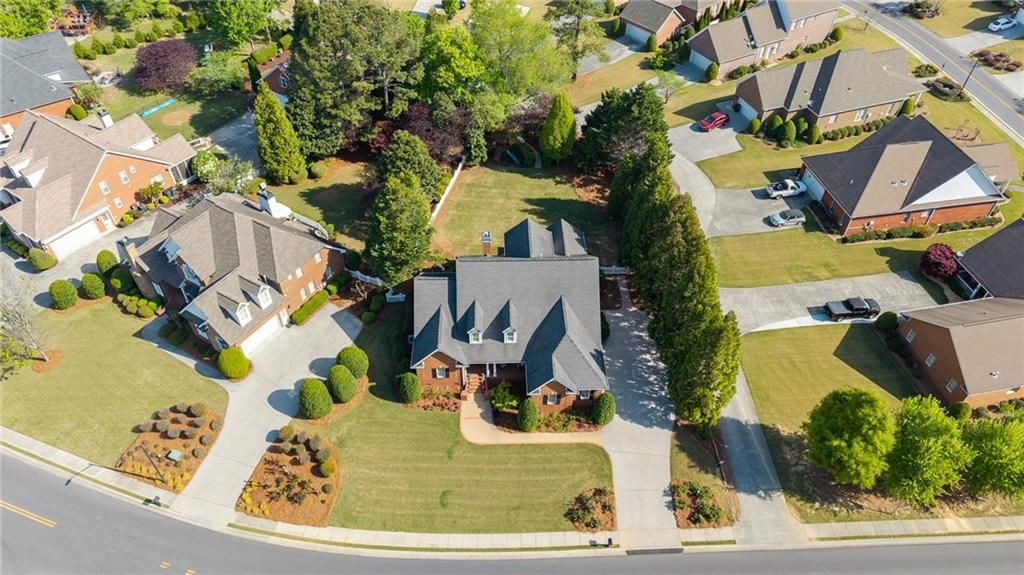 Image 58 of property listing at 203 Laurel Creek Road SE, Calhoun, GA 30701