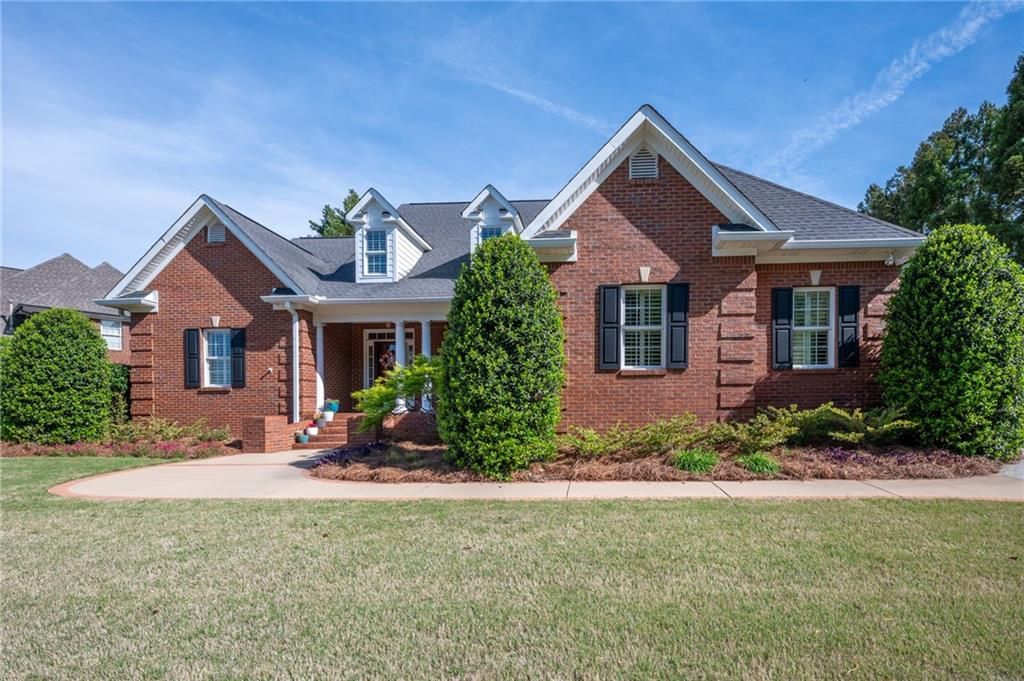 Image 6 of property listing at 203 Laurel Creek Road SE, Calhoun, GA 30701
