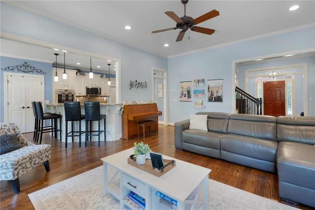 Image 8 of property listing at 203 Laurel Creek Road SE, Calhoun, GA 30701
