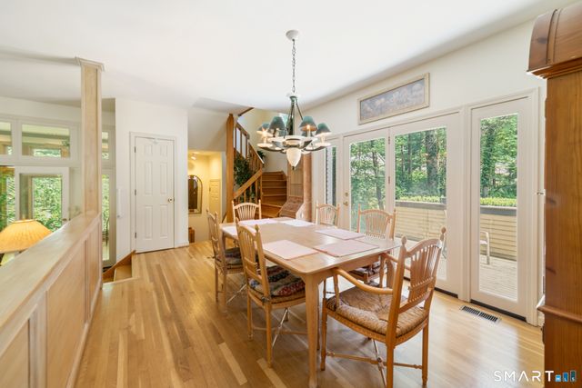 8 Beacon Heath, Farmington, CT 06032