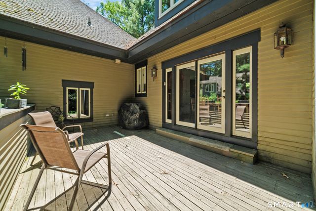 8 Beacon Heath, Farmington, CT 06032