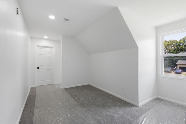 572 Donna Dr, Clarksville, TN 37042