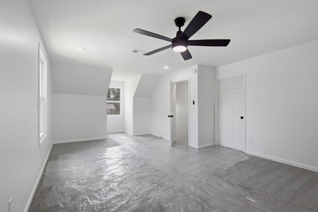 572 Donna Dr, Clarksville, TN 37042