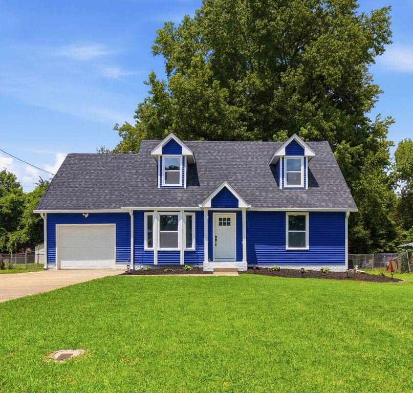 572 Donna Dr, Clarksville, TN 37042