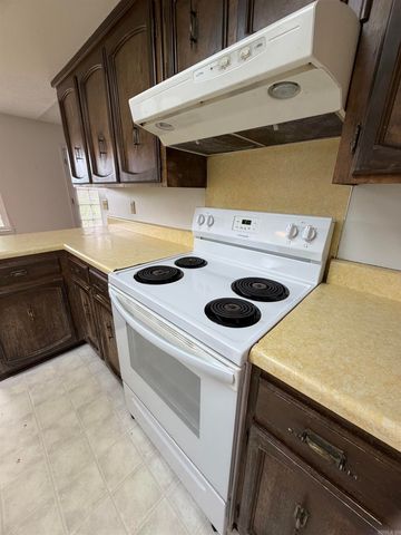 8 Markham Place Cir, Little Rock, AR 72211