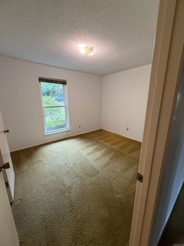 8 Markham Place Cir, Little Rock, AR 72211