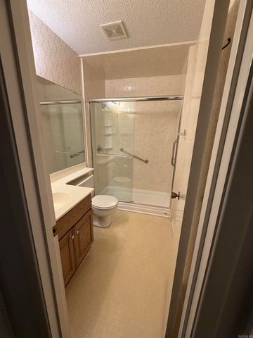 8 Markham Place Cir, Little Rock, AR 72211