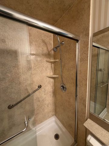 8 Markham Place Cir, Little Rock, AR 72211