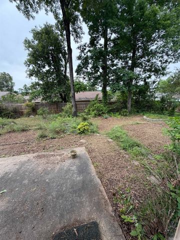 8 Markham Place Cir, Little Rock, AR 72211