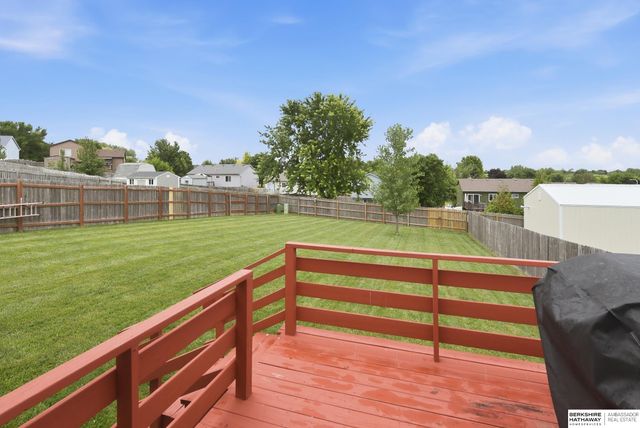 7817 Howell Street, Omaha, NE 68122