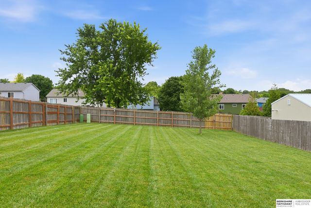 7817 Howell Street, Omaha, NE 68122