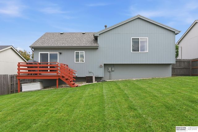 7817 Howell Street, Omaha, NE 68122