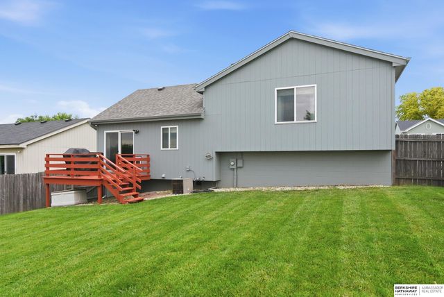 7817 Howell Street, Omaha, NE 68122
