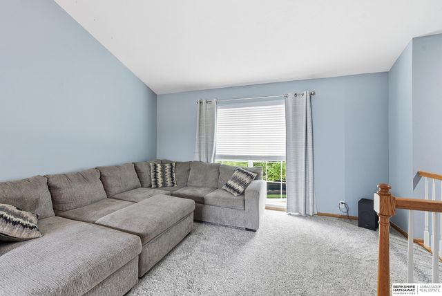 7817 Howell Street, Omaha, NE 68122