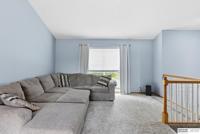 7817 Howell Street, Omaha, NE 68122