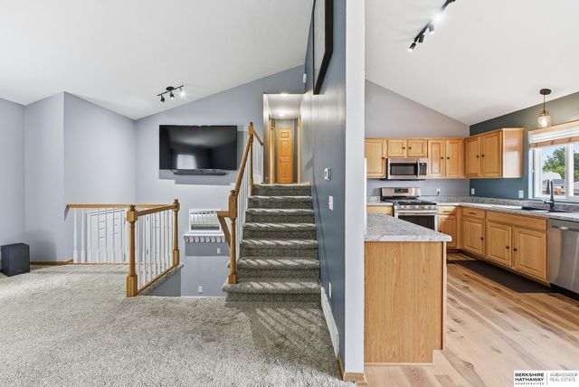 7817 Howell Street, Omaha, NE 68122