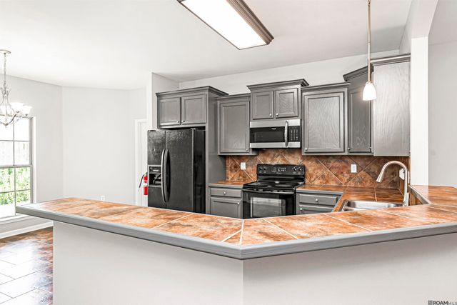 40369 Creekway Cove Ct, Gonzales, LA 70737