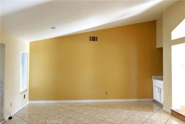 3834 N Silver Tree Court, Rialto, CA 92377