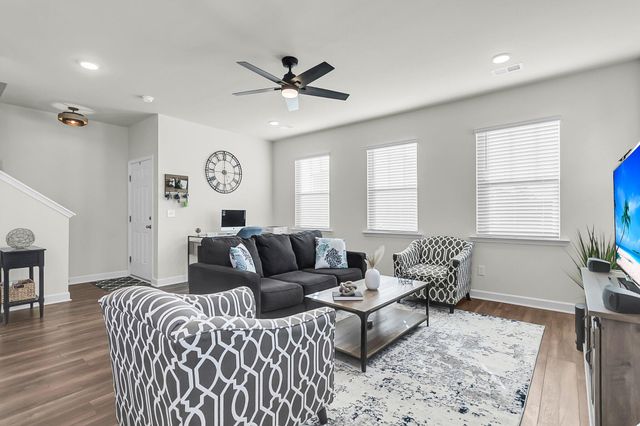 681 Mclernon Trace, Johns Island, SC 29455