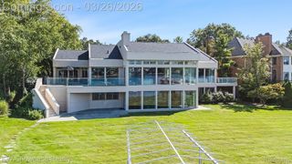 8559 Pine Cove Drive, Commerce Charter Township, MI 48382