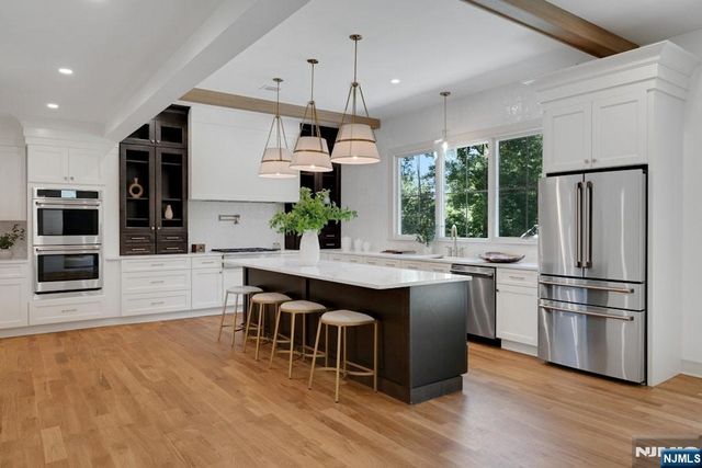 51 Brookside Terrace, North Caldwell, NJ 07006