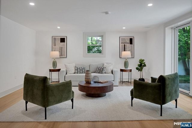 51 Brookside Terrace, North Caldwell, NJ 07006