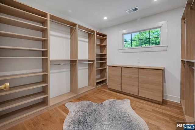 51 Brookside Terrace, North Caldwell, NJ 07006