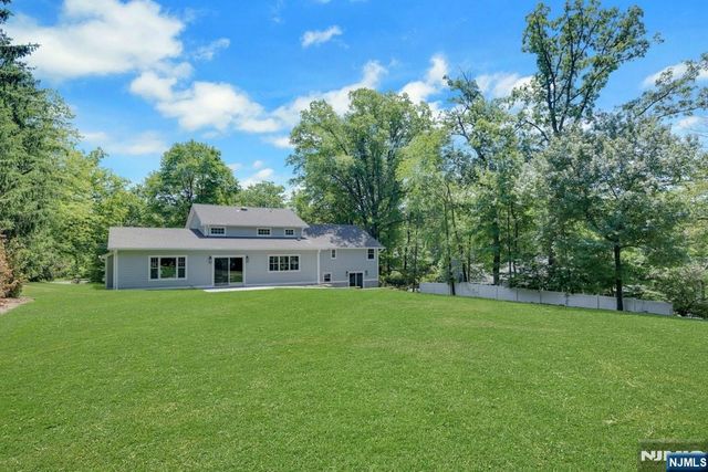 51 Brookside Terrace, North Caldwell, NJ 07006