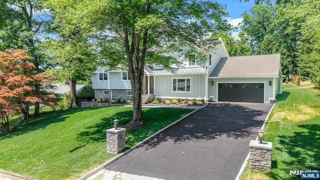 51 Brookside Terrace, North Caldwell, NJ 07006