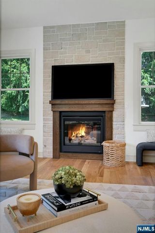 51 Brookside Terrace, North Caldwell, NJ 07006