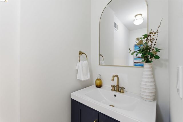 712 Masonic, Albany, CA 94706