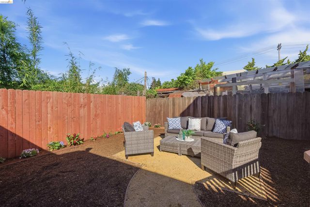 712 Masonic, Albany, CA 94706